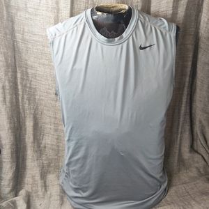 Nike dri fit sleeveless shirt large 30" collar to